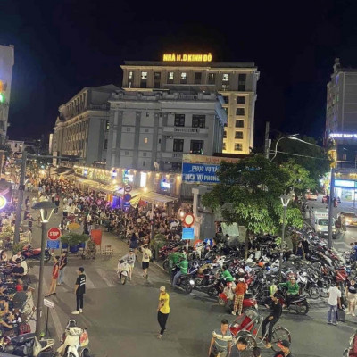 CHO THUÊ MB LÔ GÓC 3T KHU TRUNG TÂM 850m2