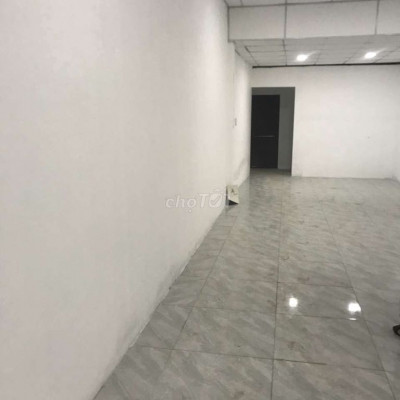 CẦN CHO THUÊ MB MẶT TIỀN LÊ HUÂN 5TR/THÁNG