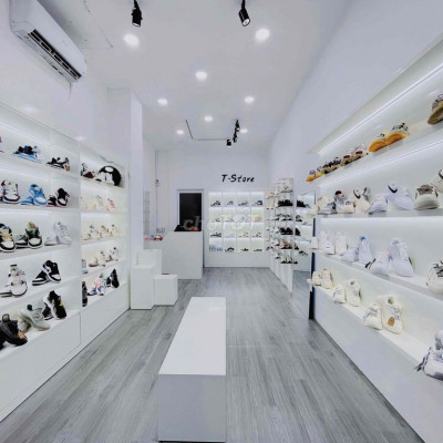 Sang mặt bằng vị trí đắc địa