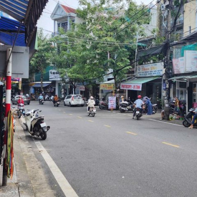 MẶT BẰNG KINH DOANH 160 M2 SIÊU VIP SÁT CHỢ BẾN NGỰ - HUẾ