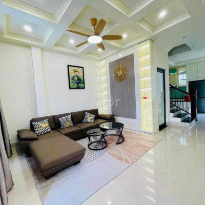 CHO THUÊ NHÀ 3 TẦNG ROYAL PARK - KHU C, VIEW CÔNG VIÊN