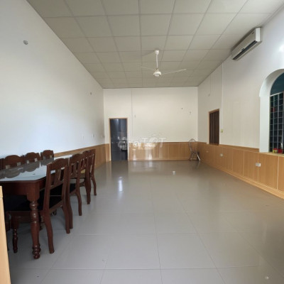 Cho thuê nhà 5x15m tại trung tâm thị trấn Phú Lộc, Huế giá 2.xxx