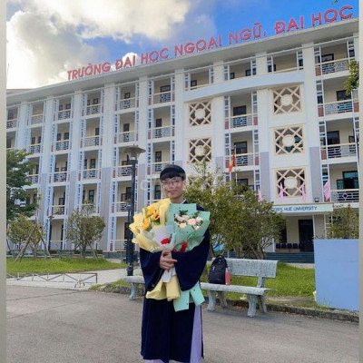 MB _Cổng chính trường ĐH ngang 9m