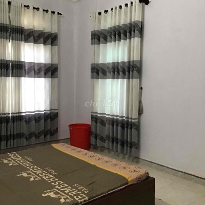 Cho thuê nhà mặt tiền nguyên căn tiện kinh doanh hoặc ở