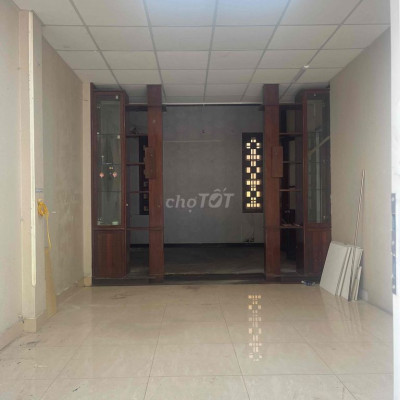 Nhà MẶT TIỀN Đường Trương định Diện tích: r:40m2 d:4,5m sdt***