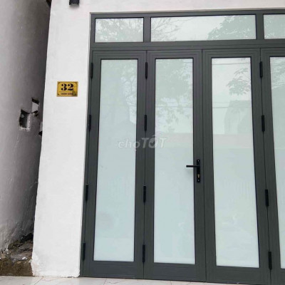 Cho Thuê nhà Mặt Tiền Đầu Đường Thánh Giống(Gần Ngay Nguyễn Trãi)