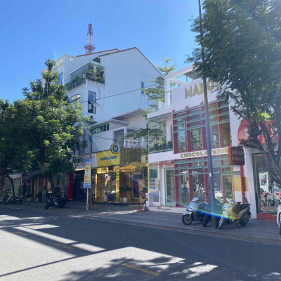 CHO THUÊ NGUYÊN CĂN BẾN NGHÉ TP Huế RẤT ĐẸP - 340m2