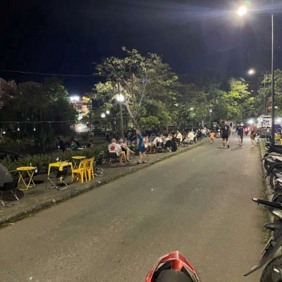 Sang mặt bằn bờ hồ ai quan tâm kết bạn Zalo sdt***