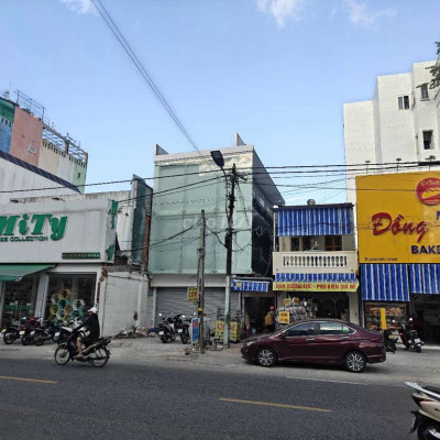 Cho thuê nhà mặt tiền Bà Triệu