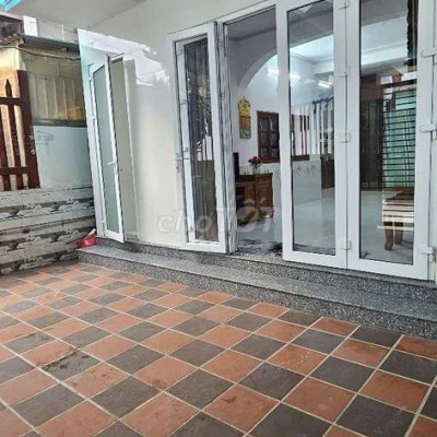 Cho thuê nhà nguyên căn văn phòng côg ty 200m2 4PN An Dương Vương, Huế