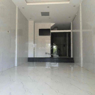 Cho thuê nhà 2 tầng mặt tiền Đào Duy Anh, gần chợ Phú Bình