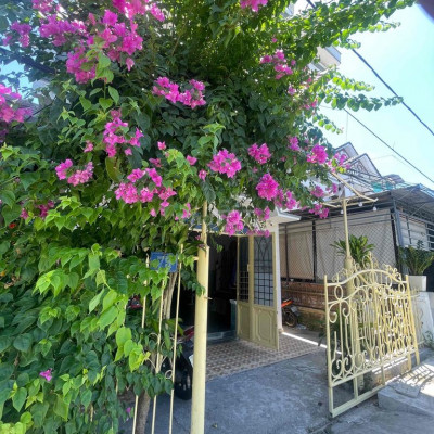 Nhà đường ray Lê duẩn