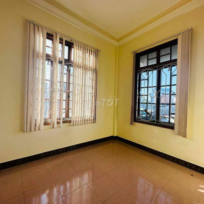 NHÀ KIỆT OTO GẦN BẾN XE PHÍA NAM TP HUẾ