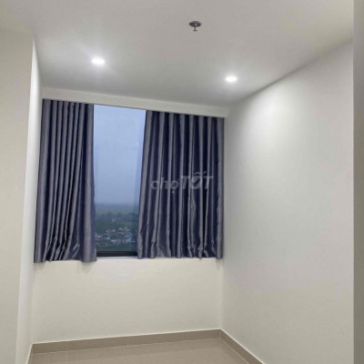 Trống 1 phòng căn hộ Nera , phòng có điều hoà ,