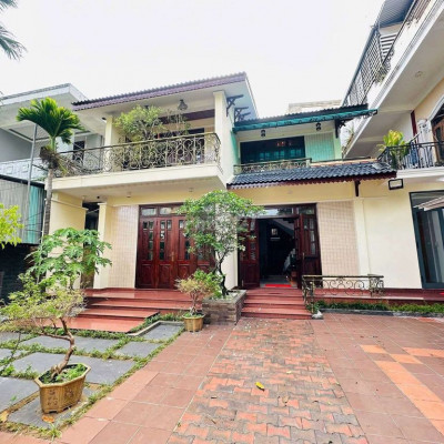 CHO THUÊ NGUYÊN BIỆT THỰ SÂN VƯỜN CHILL CHILL NGAY PHỐ TÂY TP HUẾ