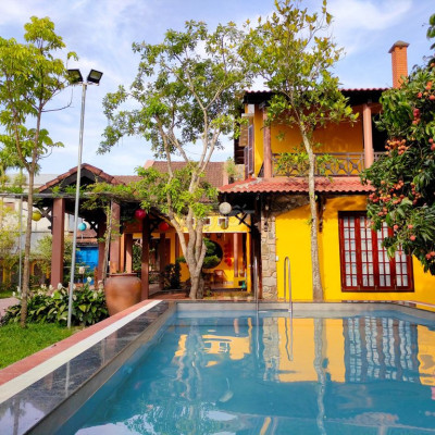 Cho thuê nhà nguyên căn 1000m2 - 5 phòng ngủ - Hồ bơi - sân vườn