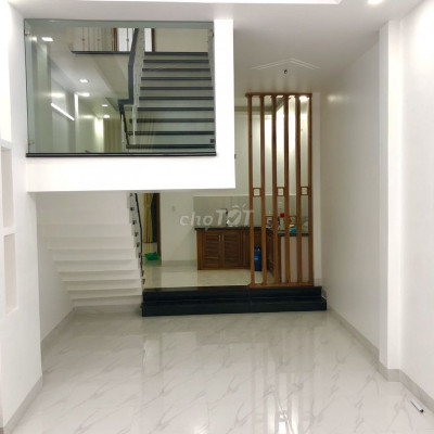 NHÀ MẶT TIỀN 2 TẦNG - 3 PHÒNG NGỦ, ĐƯỜNG VĂN CAO - TP HUẾ