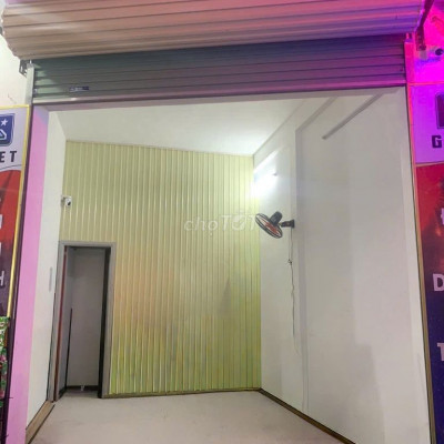 Cho thuê mặt bằng đường Phạm Văn Đồng giá 5tr/tháng